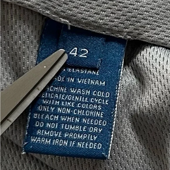 Cole Haan Stone Flat Front Casual Shorts (42) - Picture 6 of 6